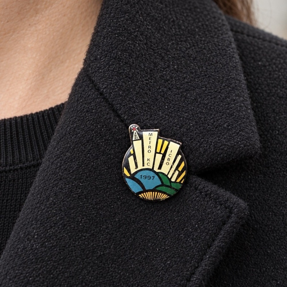 Vintage 1997 Metro KC ICBO Lapel Pin Enamel Skyline Souvenir Badge